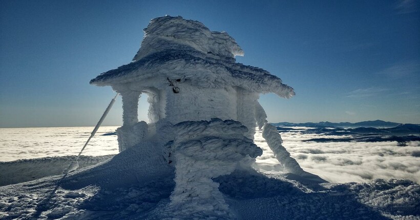 На горі Піп Іван Чорногірський настала справжня зима (фото)