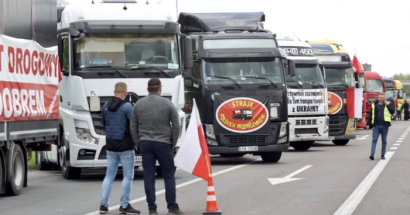 Через страйк поляків у чергах на в’їзд до України чекають 2 900 вантажівок