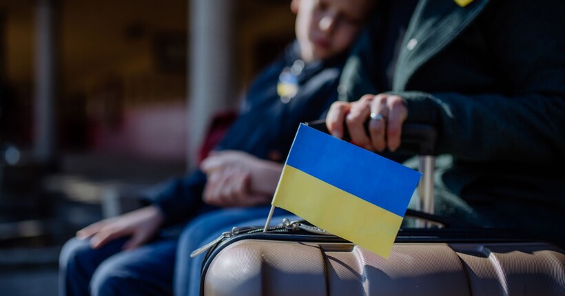 Які виплати отримують українці у країнах ЄС: що потрібно знати про суми, умови та останні зміни