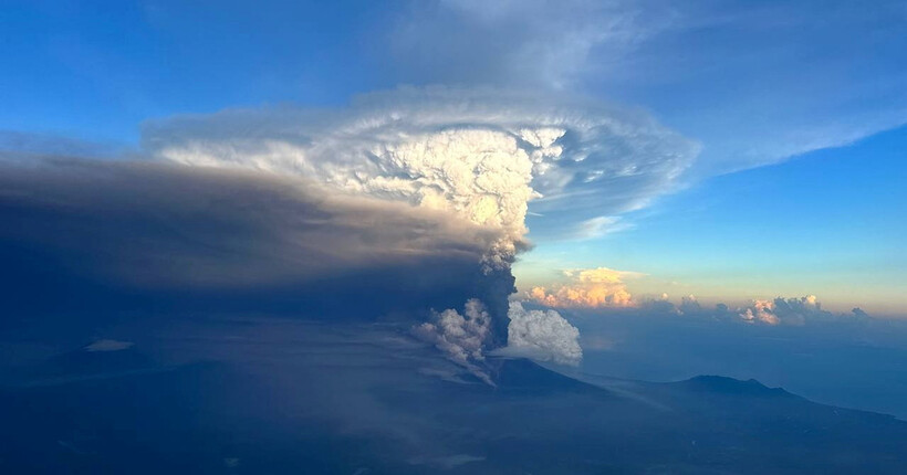 На острові Нова Британія почалося виверження вулкану Улавун