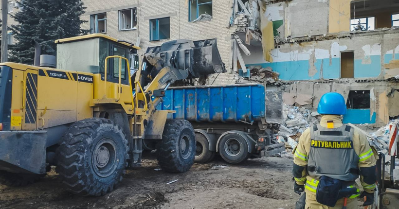 З-під завалів лікарні у Селидовому вилучено ще одне тіло