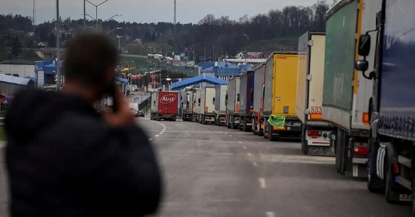 Польські перевізники заблокували ще один пункт пропуску на кордоні