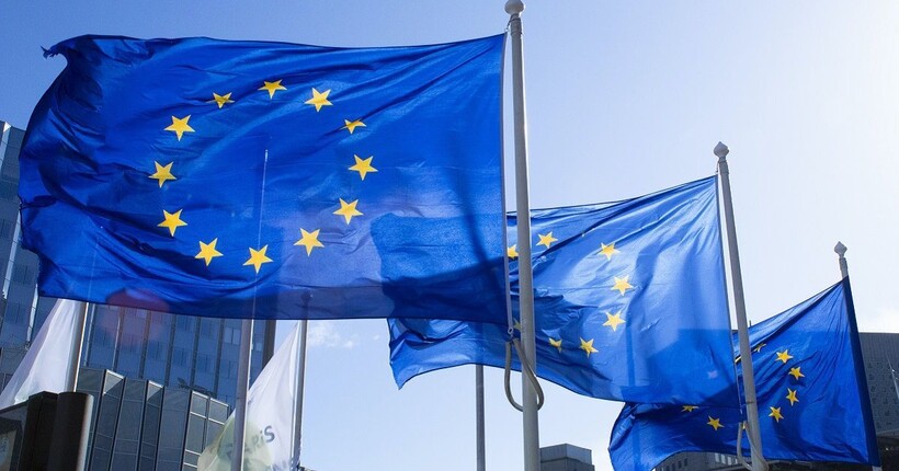 Група країн ЄС намагається помʼякшити антиросійські санкції у 12-му пакеті, - ЗМІ