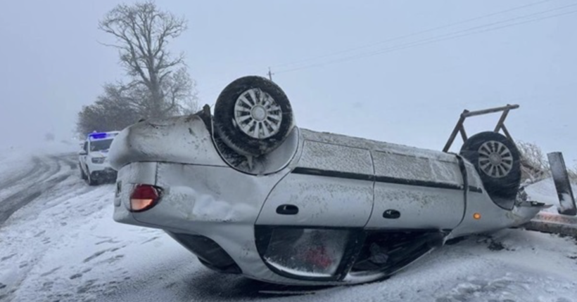 Сніг, сильний вітер та ожеледиця: у ДСНС попередили про погіршення погодних умов майже по всій Україні