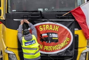 Блокування кордону і дефіцит: чого може не вистачити Україні через страйк польських перевізників
