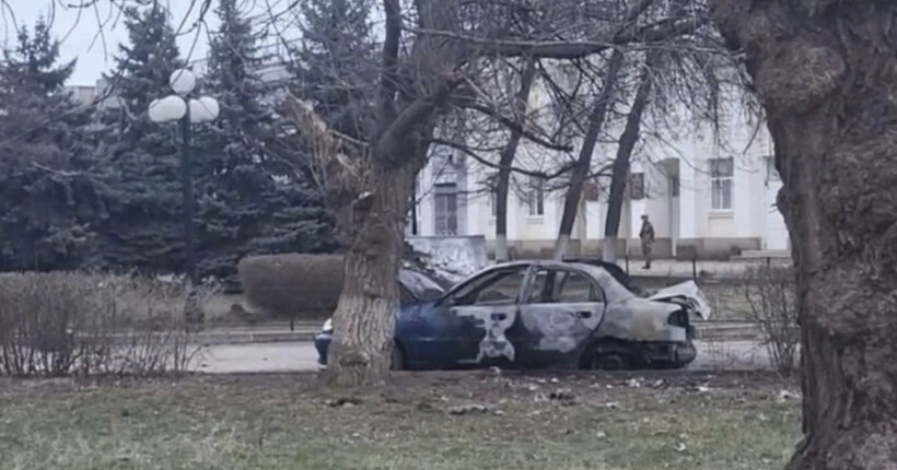 У окупованому Луганську підірвали автомобіль 