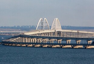 рф не відновила бонові загородження біля Кримського мосту після шторму, - Плетенчук