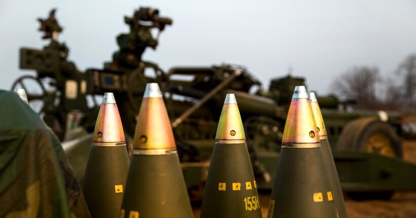 США планують збільшити виробництво 155-мм артилерійських снарядів: що відомо