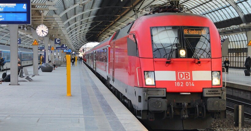 У Німеччині залізничники влаштували масштабний страйк - скасовано тисячі рейсів