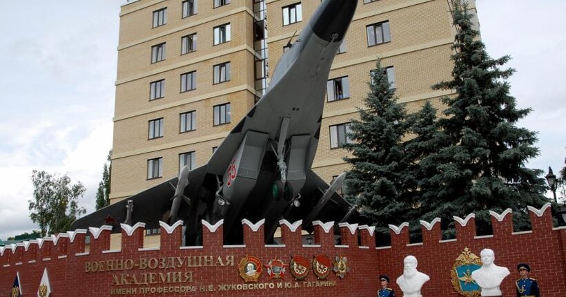 У Воронежі вбили російського пілота, який викладав у військовій академії
