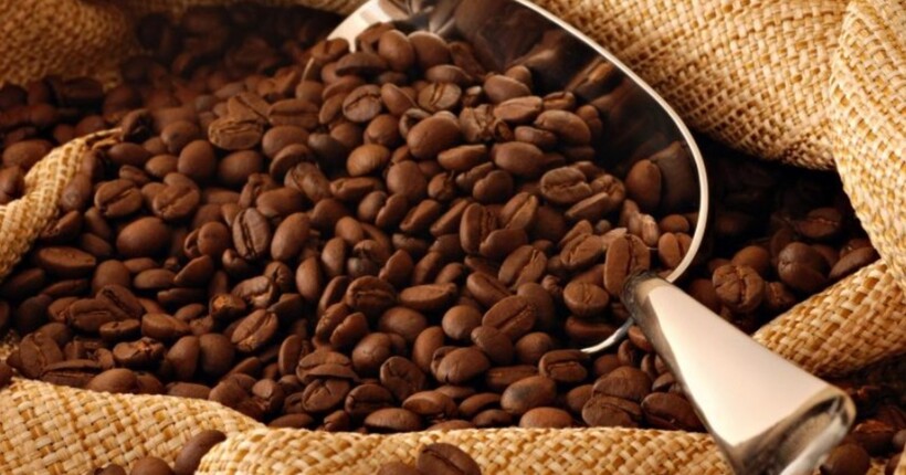 Ціни на розчинну каву знову зростуть: експерти попереджають про ризики для врожаю