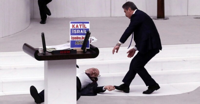 Турецький депутат помер після серцевого нападу в парламенті