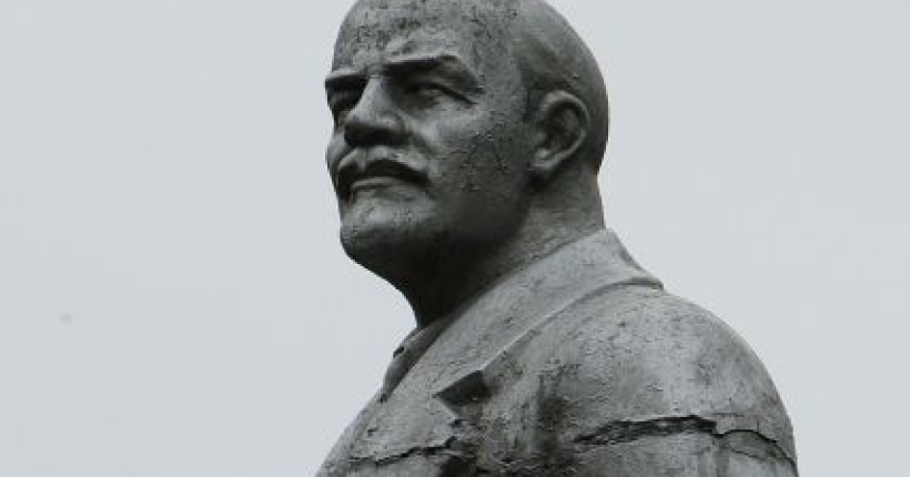 У Маріуполі окупанти хочуть встановити пам'ятник Леніну