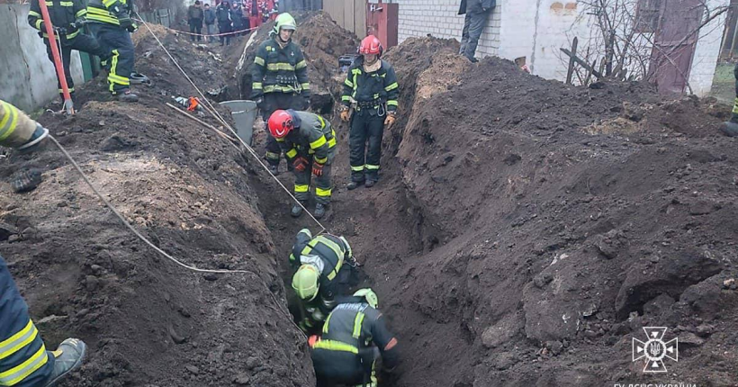 На Дніпропетровщині стався обвал ґрунту під час земельних робіт, є загиблий