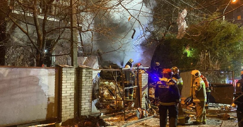 Вибух газу у Львові: поліцейські показали, як допомагали рятувати людей з-під завалів