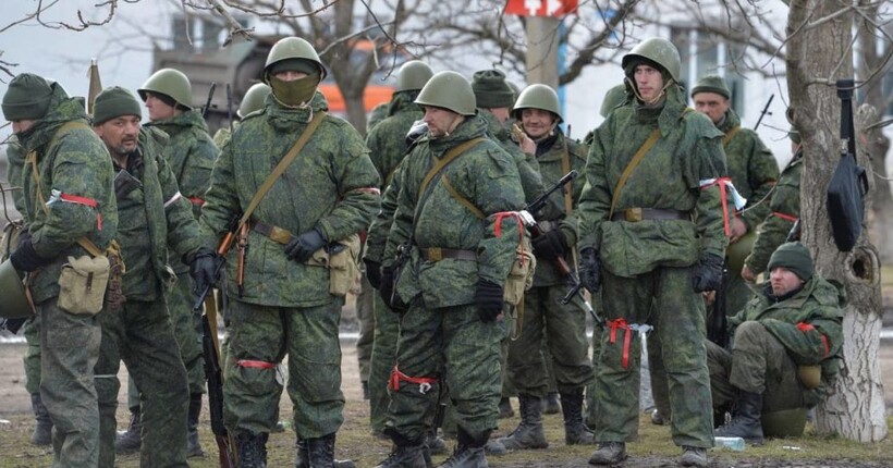 На Луганщині росіяни планують поставити на військовий облік підлітків від 16 років
