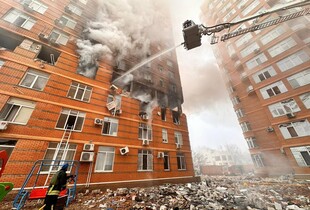 Ворог цілив у будинки: двоє загиблих та 15 поранених внаслідок удару по Одесі (фото)