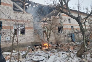 Удар окупантів по будинку на Сумщині: у лікарні померла постраждала жінка