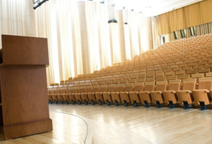 Росіяни змушують підлітків вступати у псевдоуніверситети на окупованих територіях