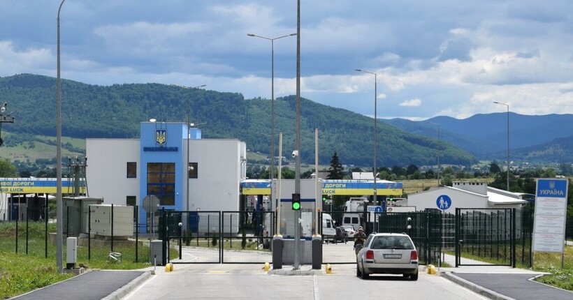 ДПСУ: Румунія вчергове заблокувала рух вантажівок