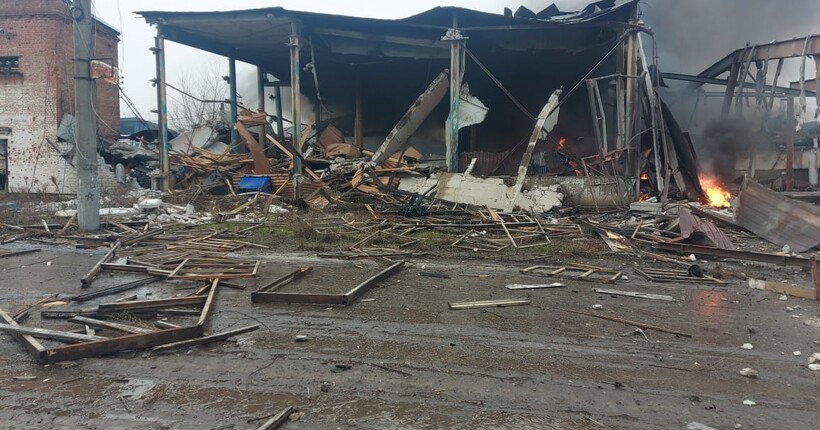 Окупанти вдарили по Оріхову на Запоріжжі: знищено цілий під'їзд (фото)