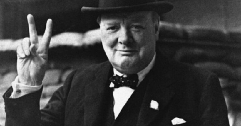 Зубні протези Вінстона Черчилля виставили на аукціон: лот оцінюють у 5000-8000 фунтів