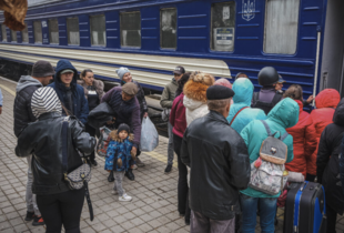На Донеччині оголосили примусову евакуацію дітей ще з двох громад