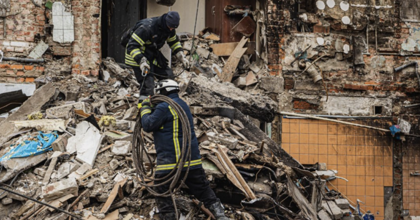 Ракетний удар по Харкову: роботи на місці зруйнованої багатоповерхівки завершено
