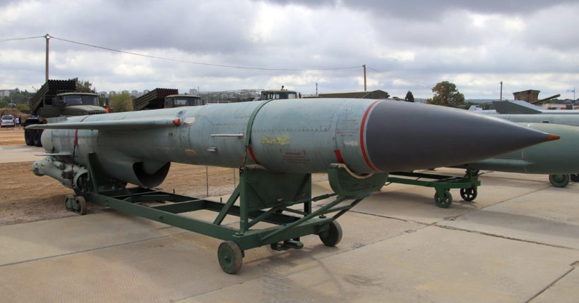 Росіяни почали застосовувати проти України справжні раритети на кшталт П-35, - експерт