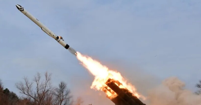 Північна Корея втретє за місяць провела пуски ракет 