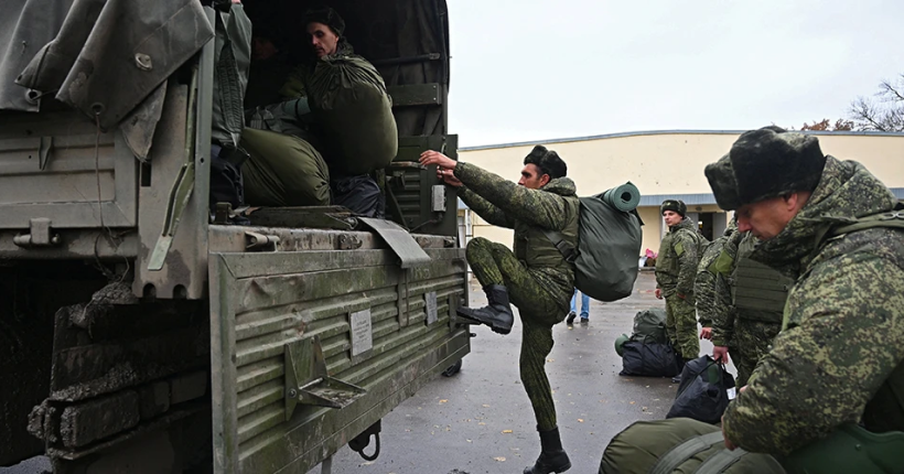 Окупанти мобілізували до своєї армії 250 студентів у Луганську