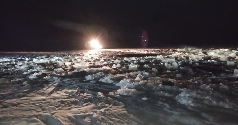 Падіння російського Мі-8 в Онезьке озеро: вертоліт з екіпажем пішов під лід