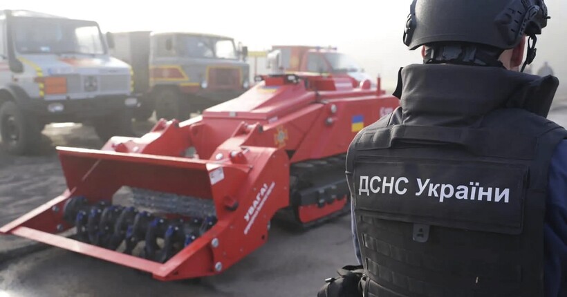 ЄС передав Україні систему для розмінування DOK-ING MV-10