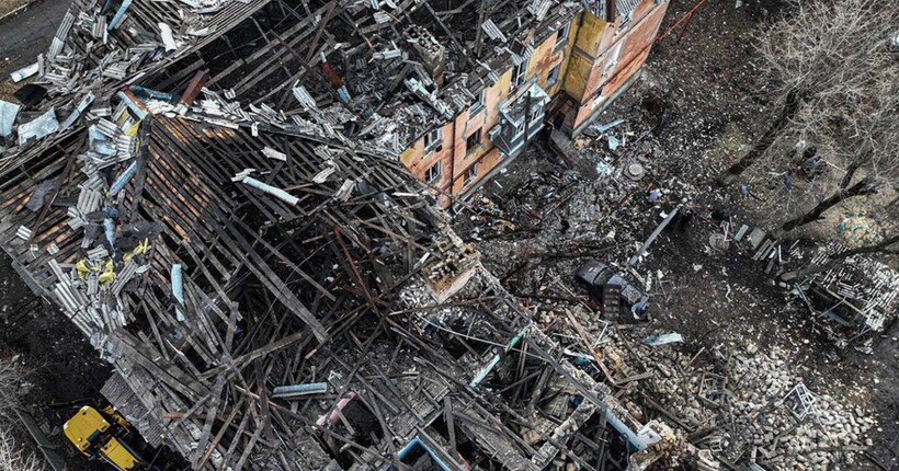 Понівечено понад 60 будинків, є загибла та поранені: у МВС показали наслідки ракетного удару по Селидовому