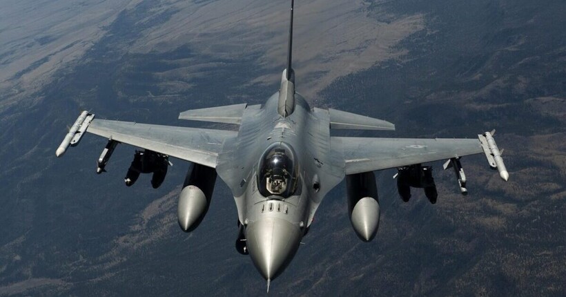 У США достатньо коштів, щоб продовжити навчання українських пілотів на F-16