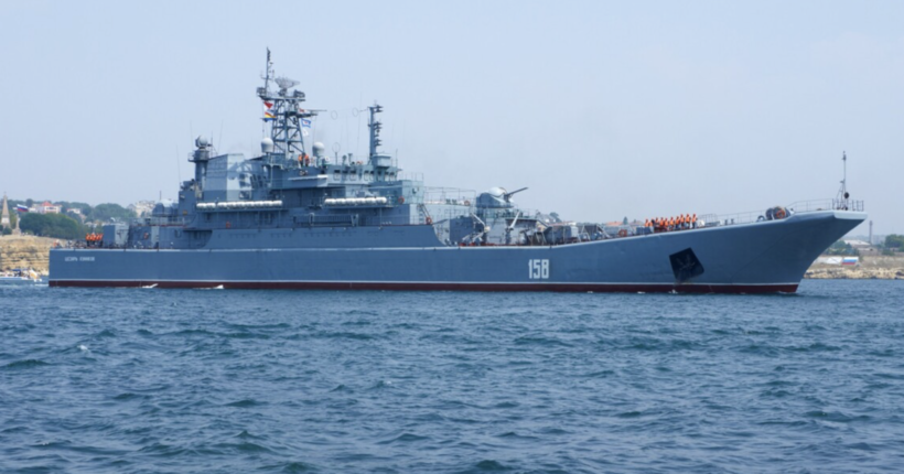 Офіційно: українські захисники знищили російський корабель 