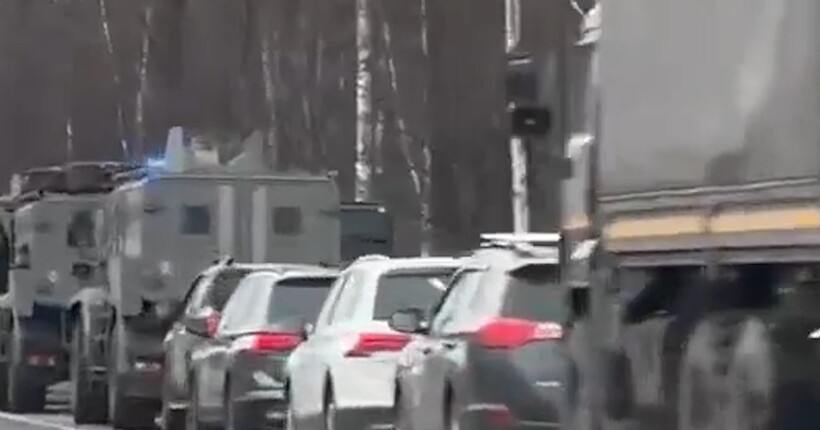 Правоохоронці встановили особу окупанта, який вкрав автівки цивільних на Київщині (відео)