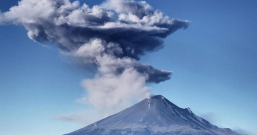 У Мексиці знову бушує Попокатепетль: шлейф вулканічного попелу піднявся на висоту понад 6 км 
