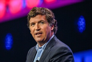 "Це найтупіше, що я чув": Такер Карлсон про заяву Путіна щодо "денацифікації України"