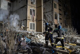 Під завалами в Одесі ще можуть перебувати діти, - Зеленський