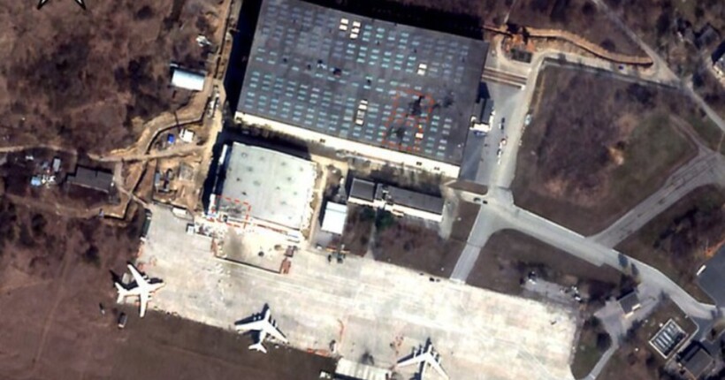 В мережі показали фото з атакованого авіаремонтного заводу у Таганрозі