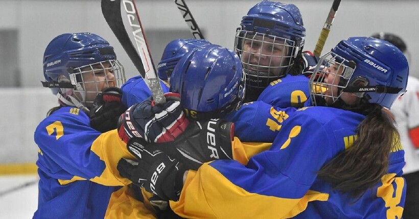 Україна здобула перемогу на жіночому чемпіонаті світу з хокею
