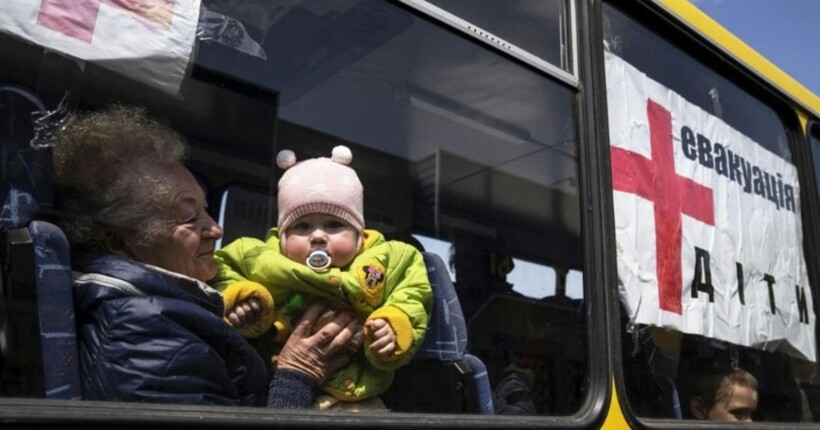 На Сумщині з трьох населених пунктів примусово евакуюють дітей