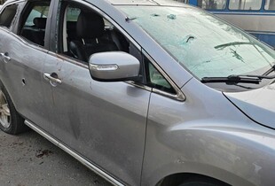 Армія рф обстріляла таксі у Херсоні, є жертва