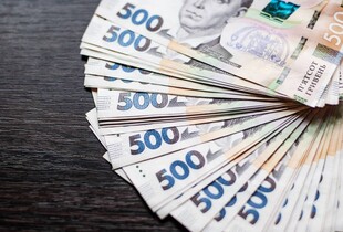 На що вистачить нової мінімальної зарплати 8000 грн: валюта, житло, авто і продукти