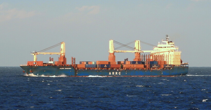 У Німеччині затримали судно з рф з підсанкційними товарами