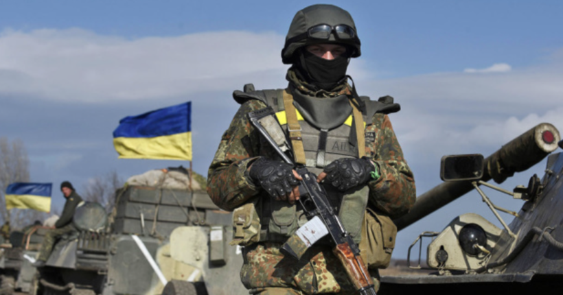Українські бійці знищили машину комплексу РЕБ 