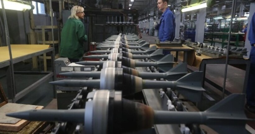 Пекін допомагає Москві у виробництві дронів, снарядів та балістичних ракет, - США