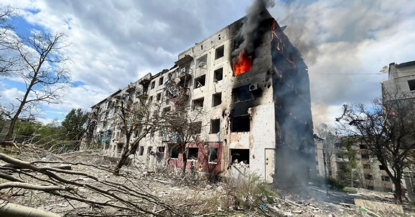 Росіяни зранку обстріляли Слов’янськ, пошкоджено дві багатоповерхівки, - ОВА