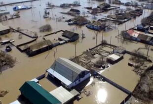 Сотні загиблих та руйнування: наслідки повеней в Афганістані, Пакистані, ОАЕ та Казахстані (відео)